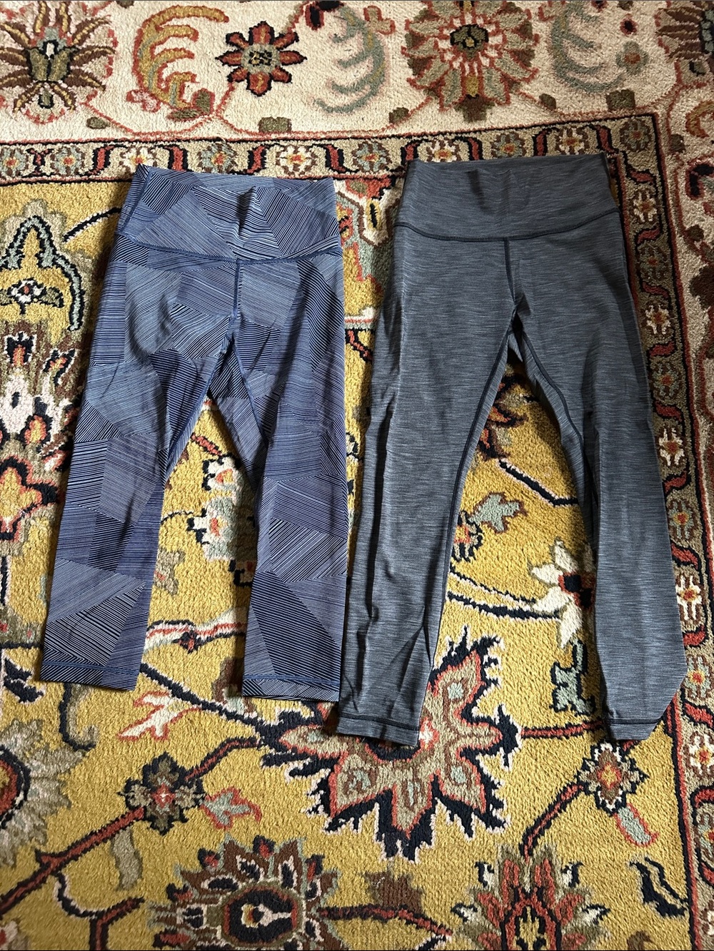 Pair of Lululemon Women's Blue & Gray Pattern Leggings